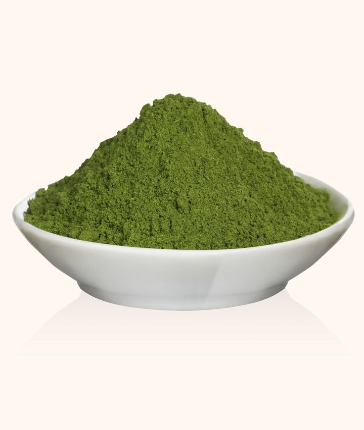 Moringa leaf capsules compared to powder